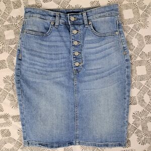 Banana Republic Light Wash Denim Button Front Pencil Skirt Sz2 27waist